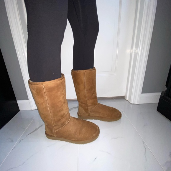 UGG Tall Boots - Picture 9 of 9